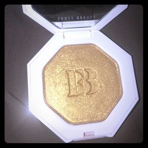 Brand New Fenty Beauty Highlighter Trophy Wife
